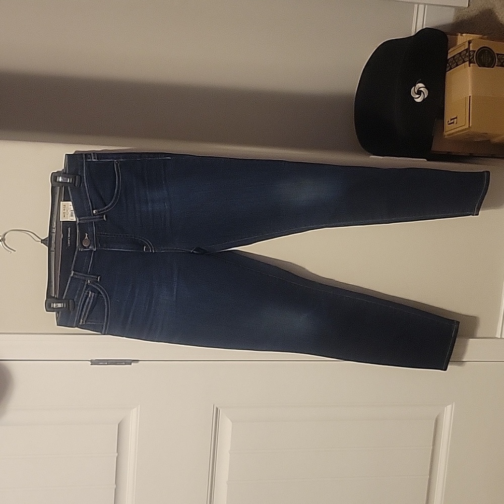 Ava dark blue skinny jeans BNWT